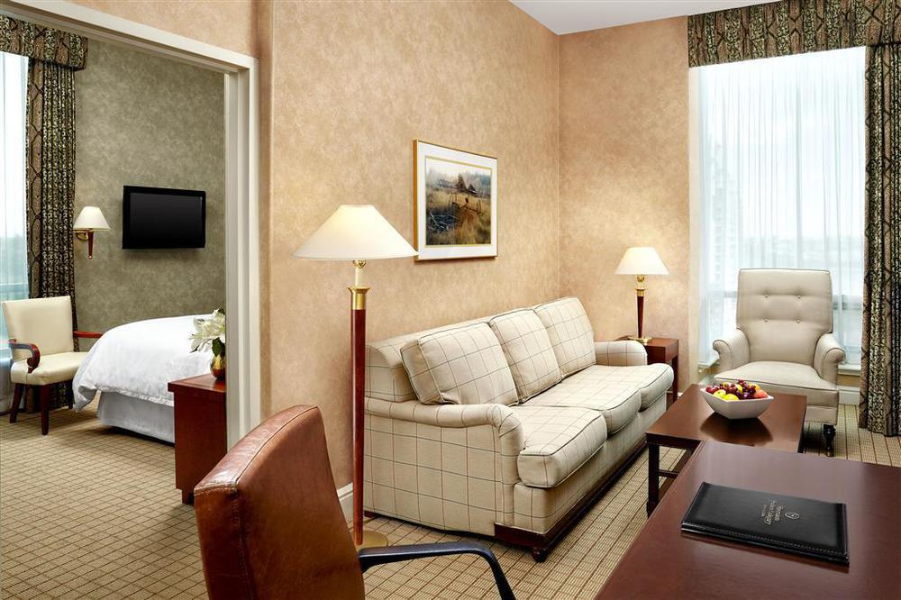 Hotel Sheraton Eau Claire 4*