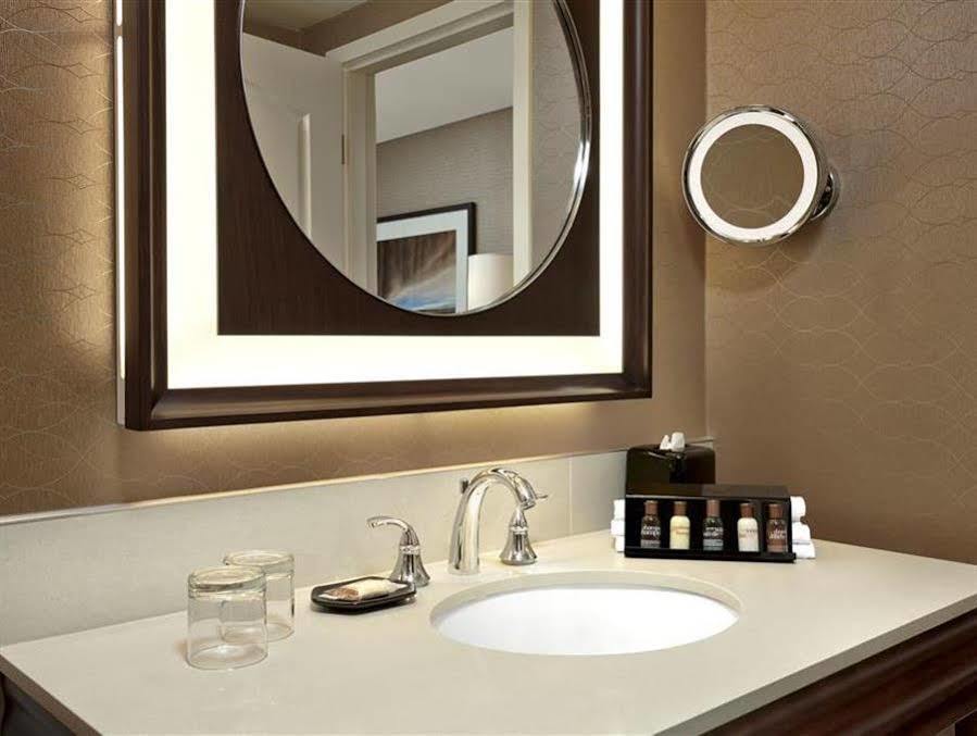 Hotel Sheraton Eau Claire 4*