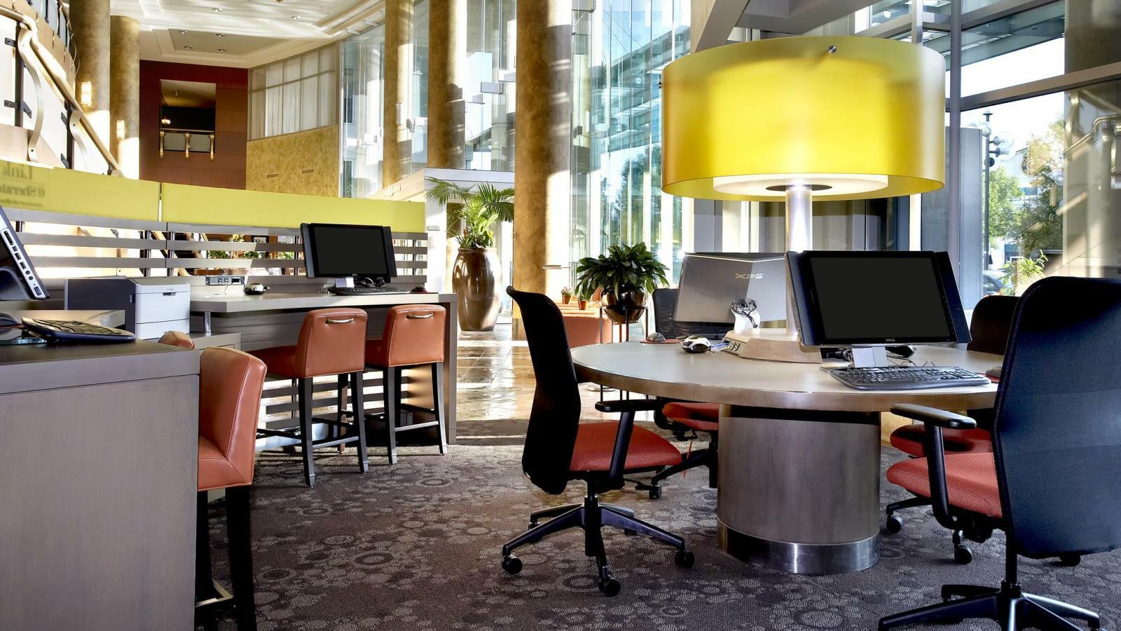Sheraton Eau Claire 4* Calgary